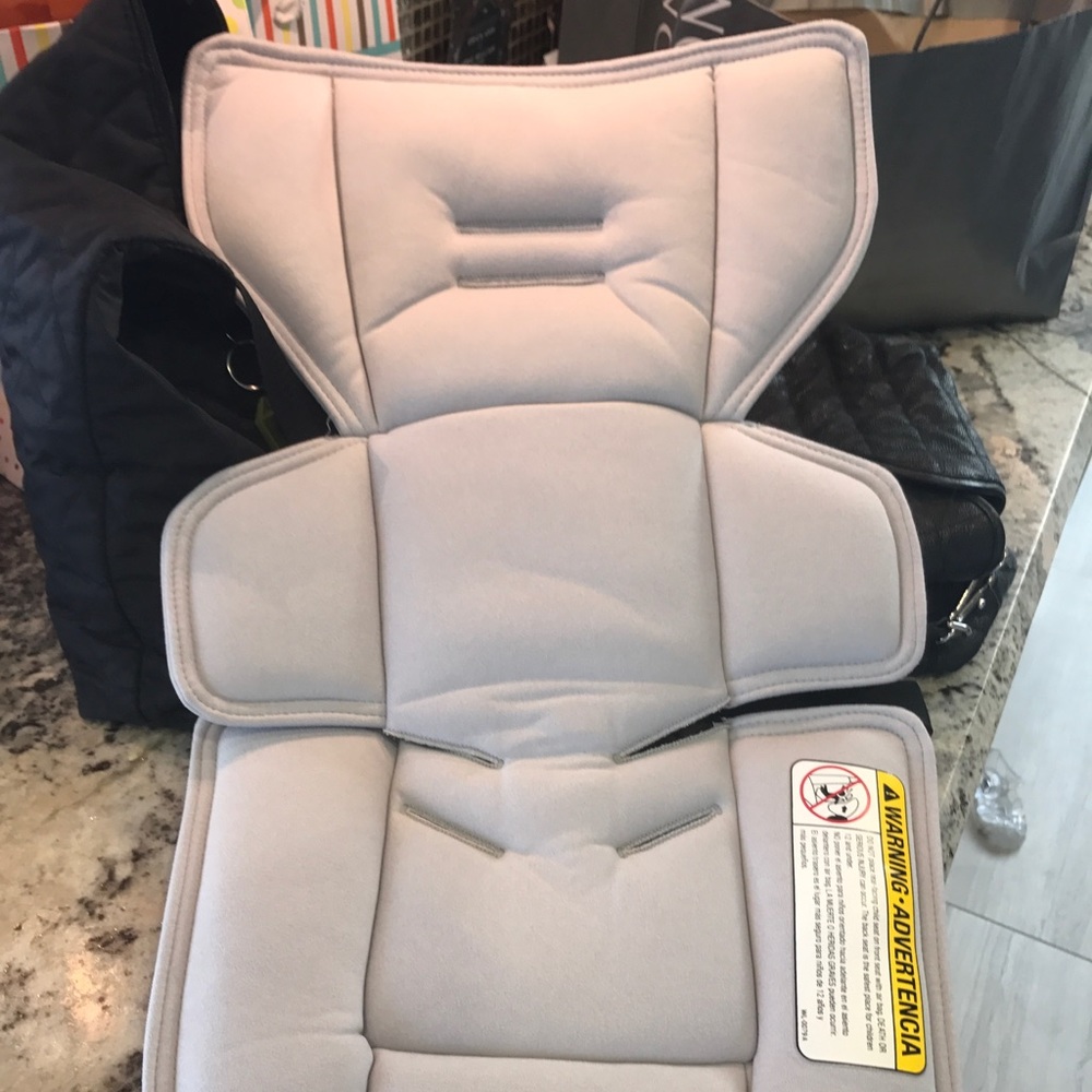 Nuna Pipa Infant Insert for Nuna Pipa Car seat